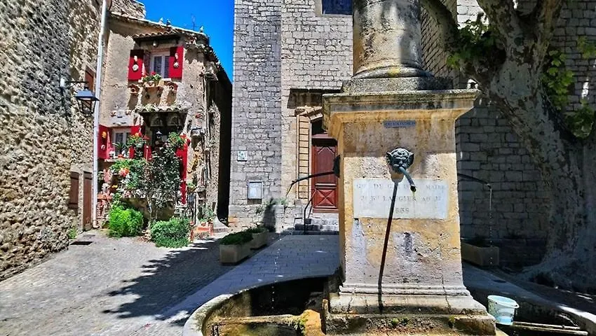 Holiday home Authentique Mas Provencal Avec Piscine Villa Beaumont-de-Pertuis