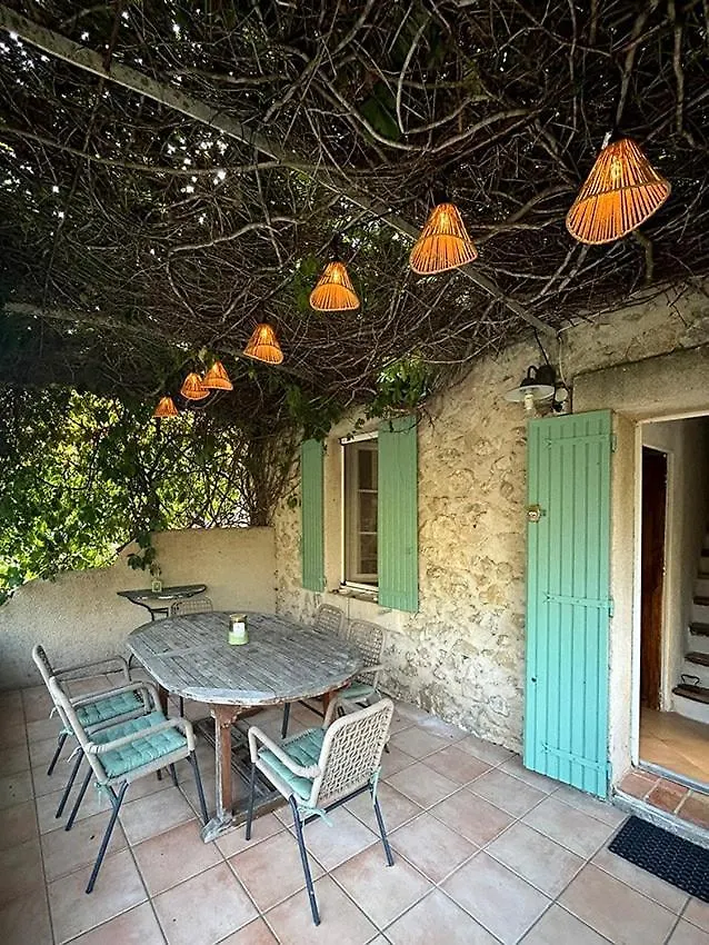 Holiday home Authentique Mas Provencal Avec Piscine Villa Beaumont-de-Pertuis